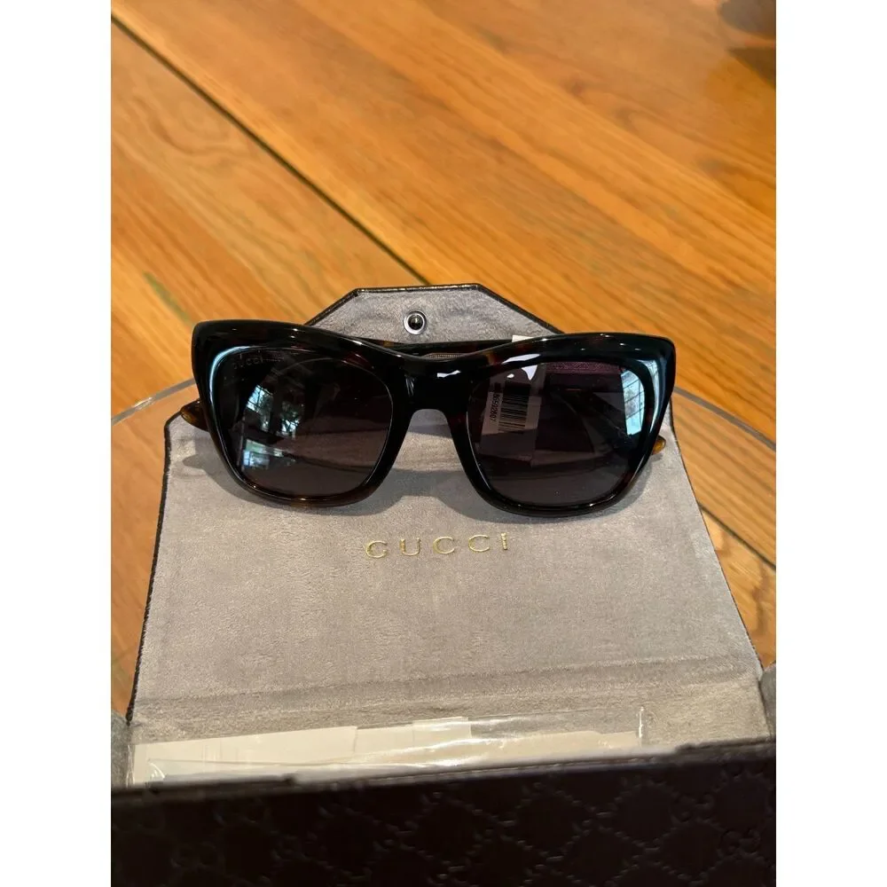 Gucci GG 3827/S Tortoiseshell Square Sunglasses w/ Original Case